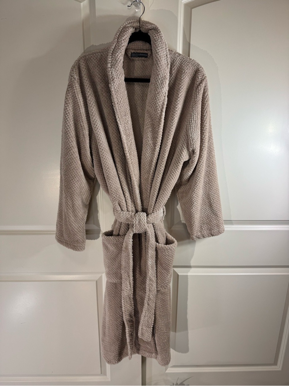 Perry Ellis Portfolio Cozy Plush Bathrobe in Beige One Size